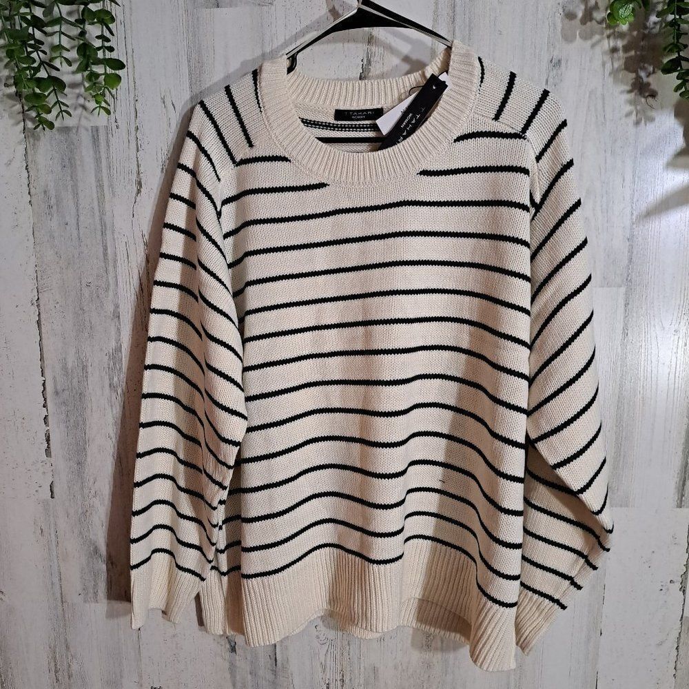 NWT Tahari Women Black And Cream Sweater